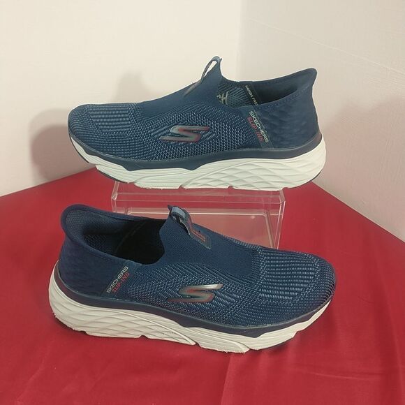 Skechers Max Cushioning Slip On Advantageous Mens 11 Navy Running Shoes. - Picture 4 of 9